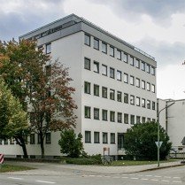 Praxisgebäude der Praxis Dr. Gunzelmann in der Rotbuchenstr. 1, München